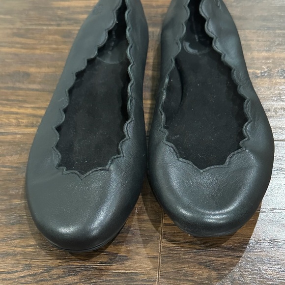 Born Women's Black Flat Shoes Size 8 1/2 M - Picture 2 of 16